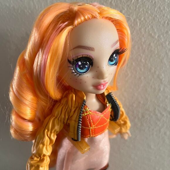 rainbow high series 1 poppy - Picture 4 of 5